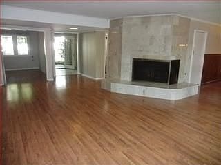 3rd image of 1220 University Ave