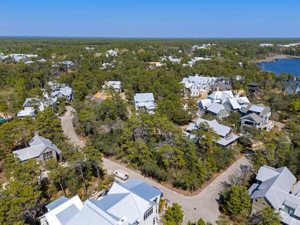 3 W Cedar Bend Rd, Pt Washington, FL 32459