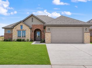 1009 N 5th St, Wolfforth, TX 79382