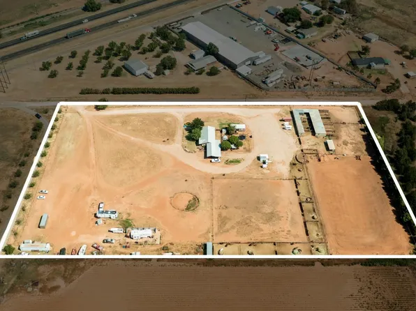 10025 County Road 7300, Wolfforth, TX 79382