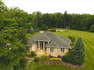 2950 High Hillcrest Dr, Howell, MI 48843