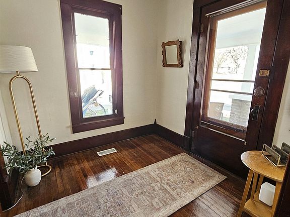 2nd image of 409 Elm St