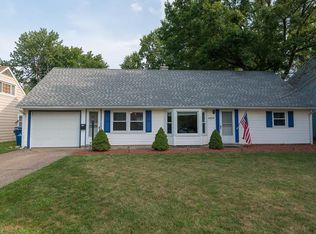 4905 Beachwood Dr, Sheffield Lake, OH