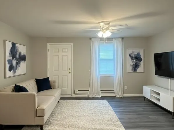 Majestic Court Apartments, 6935 N 15th St, Philadelphia, PA 19126