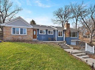 4433 Wildwood Dr, Crystal Lake, IL 60014