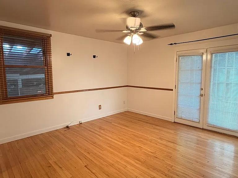 2055 Maryal Dr — Photo 8