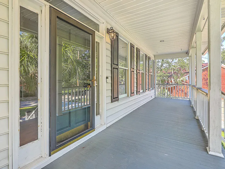 317 Rutherford St — Photo 6
