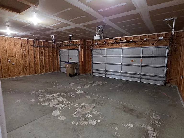 1553 N Aster Cir — Photo 15