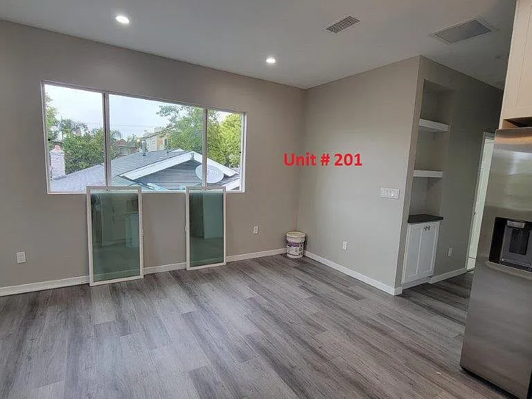 708 E Verdugo Ave #201 — Photo 6