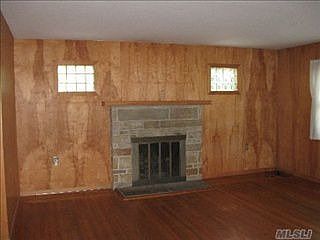 1st image of 891 Oakland Ct