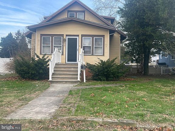 2nd image of 126 Thomas Ave