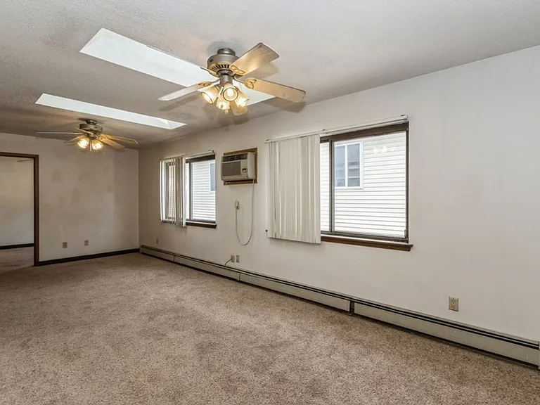 434 S Johnson St — Photo 17