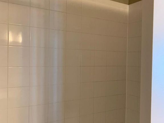 5th image of 416 E Grand Ave #12