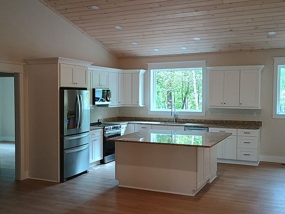 2nd image of 28 Eller Rd