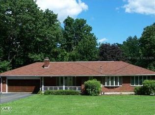 32 Almar Dr, Bethany, CT 06524