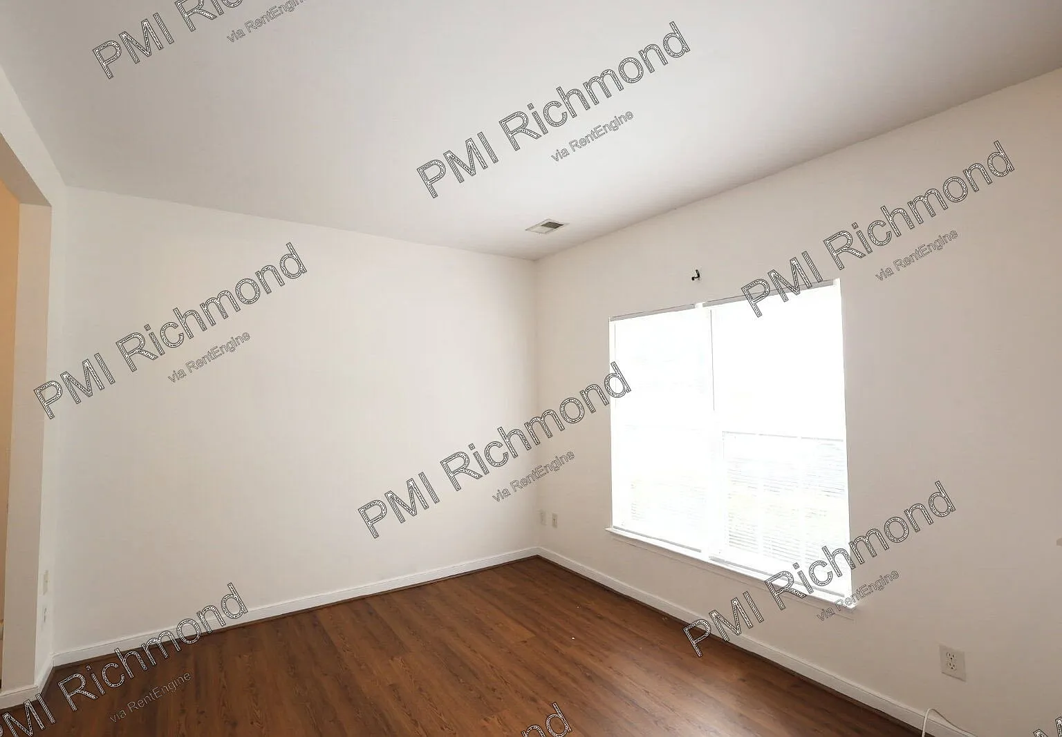 3 bed, 2.5 bath, 1440 sqft, $2,085 — Photo 4