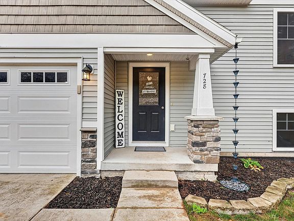 5th image of 728 W River Hills Ct