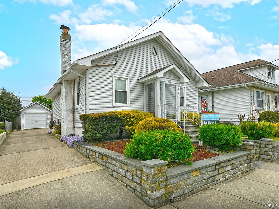 1st image of 3076 Roxbury Road