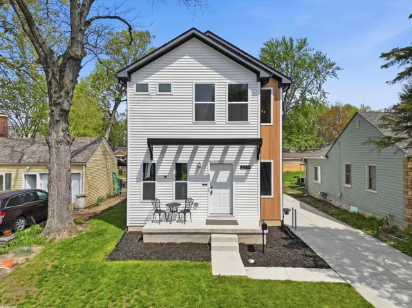 21719 Elizabeth St, Saint Clair Shores, MI 48080