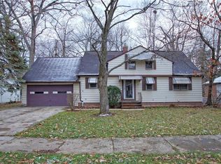 1675 Wood Rd, Cleveland Heights, OH 44121