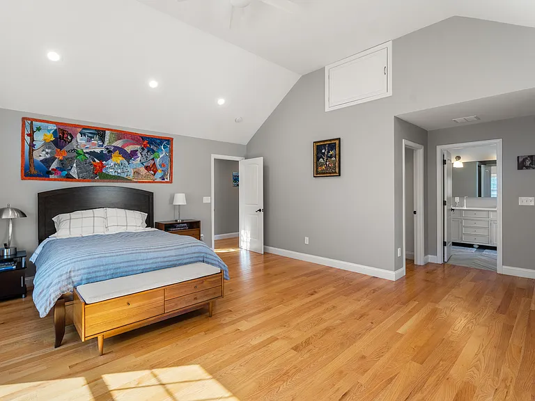 28 Park Ave — Photo 22