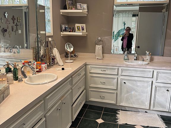 5th image of 4713 Bellview Dr