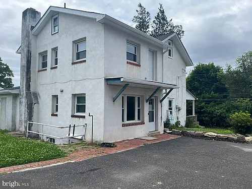 422 Willow Grove Ave Photo 1