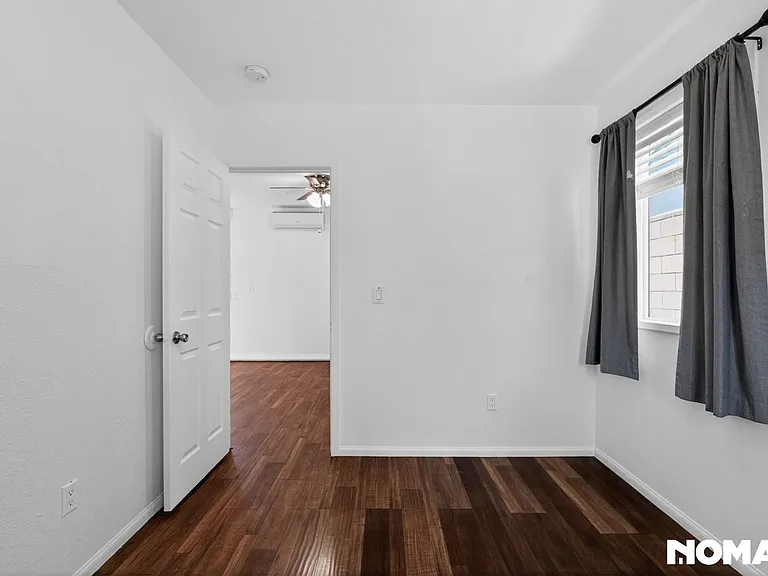 7705 Babcock Ave — Photo 16