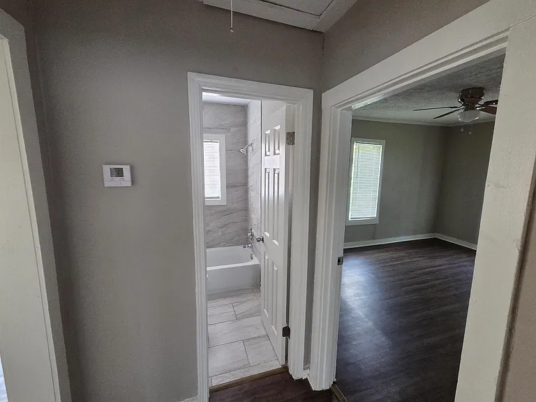 1558 Tayner St — Photo 6