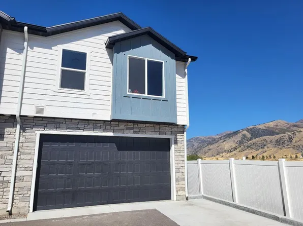 861 E 275 N, Hyrum, UT 84319