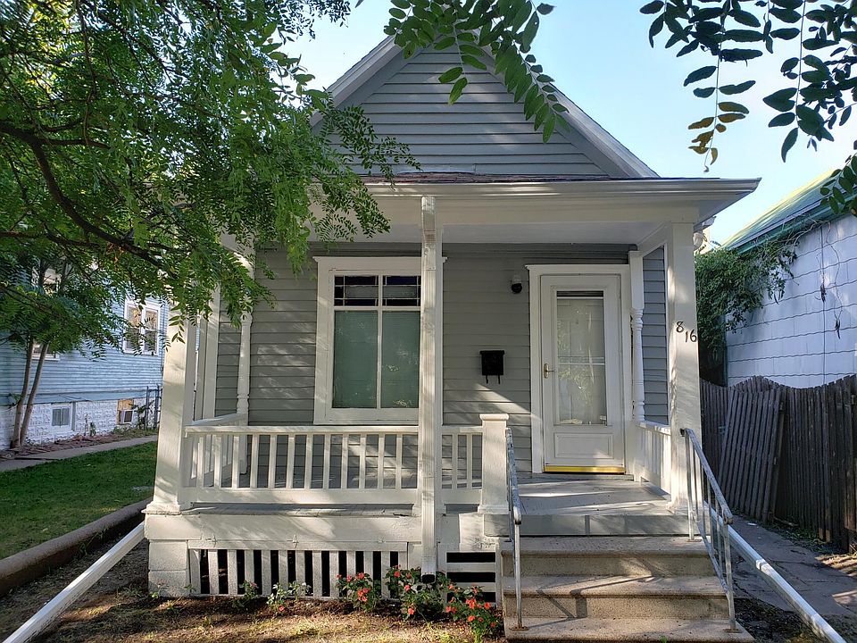 1st image of 816 Charleston St