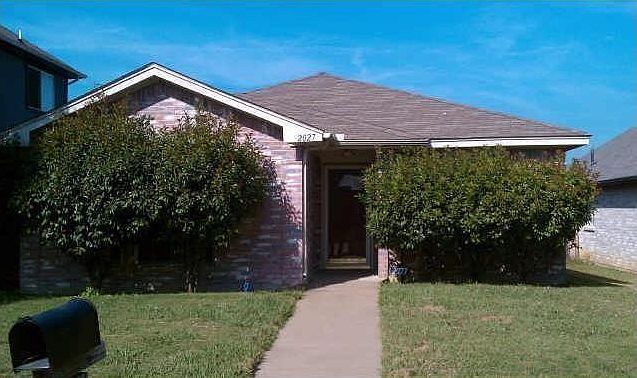 1st image of 2027 Picadilly Blvd