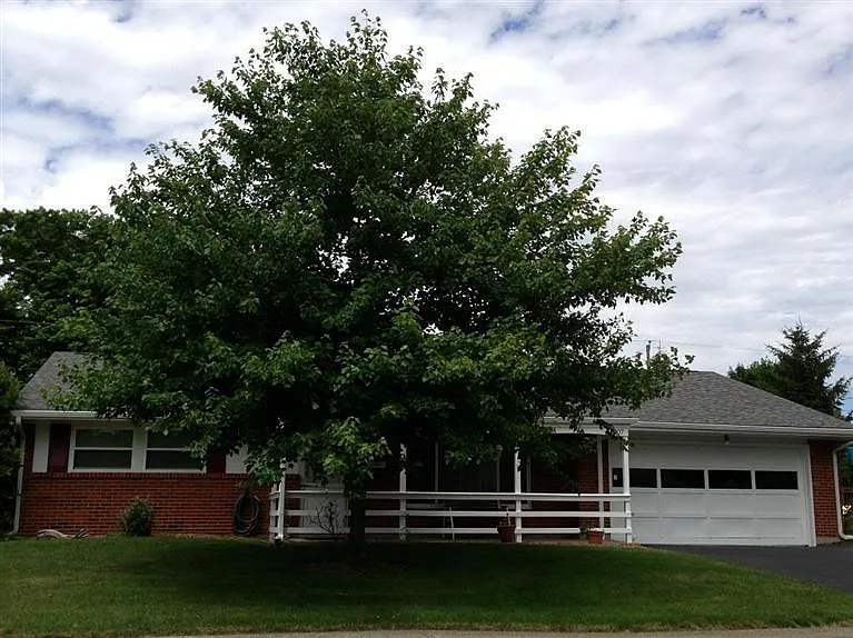 1007 Hazel Ave photo 1