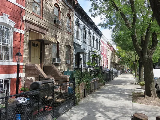 Rented by Book A Broker | media 16