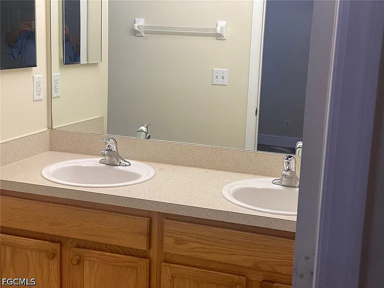 8240 Pacific Beach Dr — Photo 26