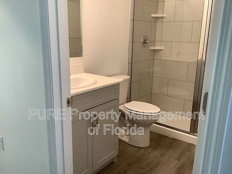 710 NE 4th St #102 — Photo 12