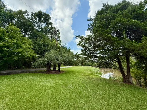 12625 Pumping Plant Rd, Abbeville, LA 70510