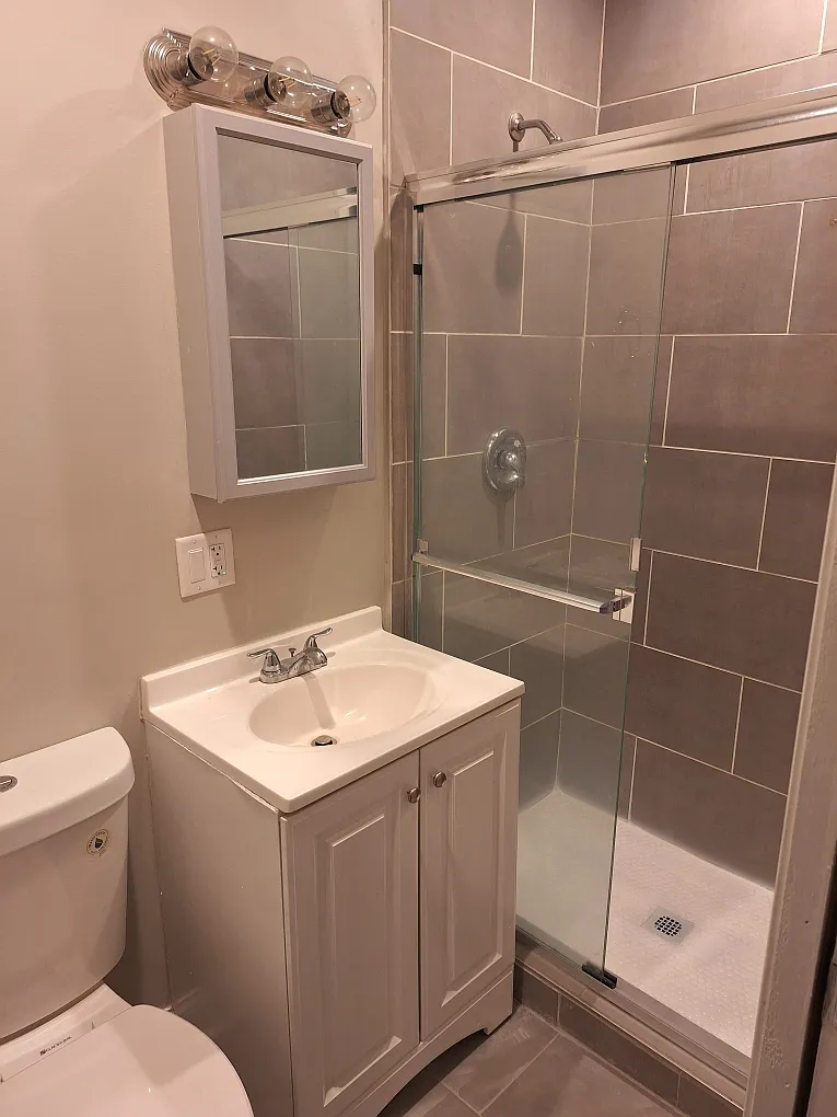 4 bed, $2,200 — Photo 4