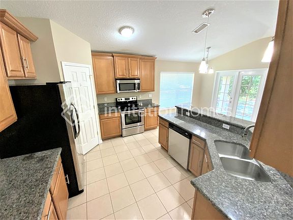 5th image of 1513 Remington Way