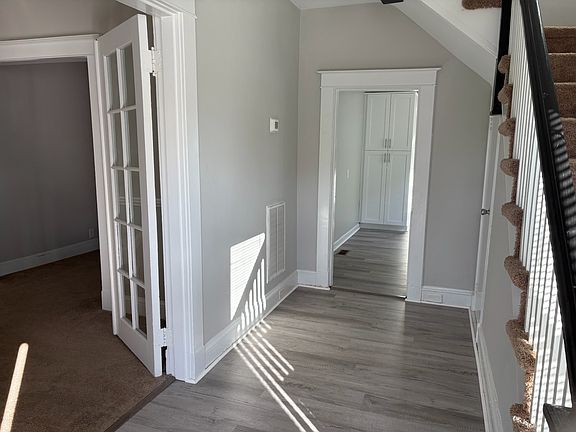 3rd image of 2407 Victoria Blvd