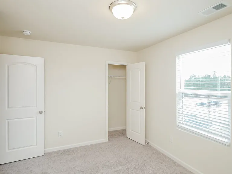 302 Freeman Cir — Photo 12