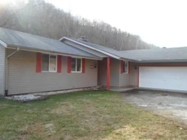 83 Creekside Dr, Prestonsburg, KY 41653