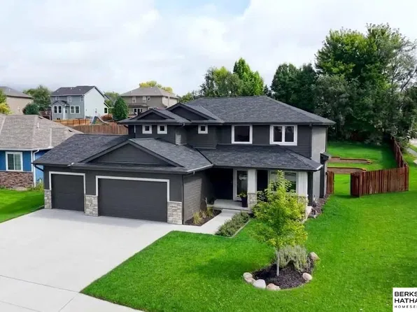 8001 N 166th St, Bennington, NE 68007