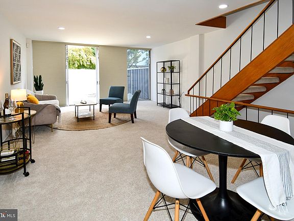 4th image of 354 N St SW #354