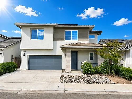 377 Traverse Dr S Photo 1