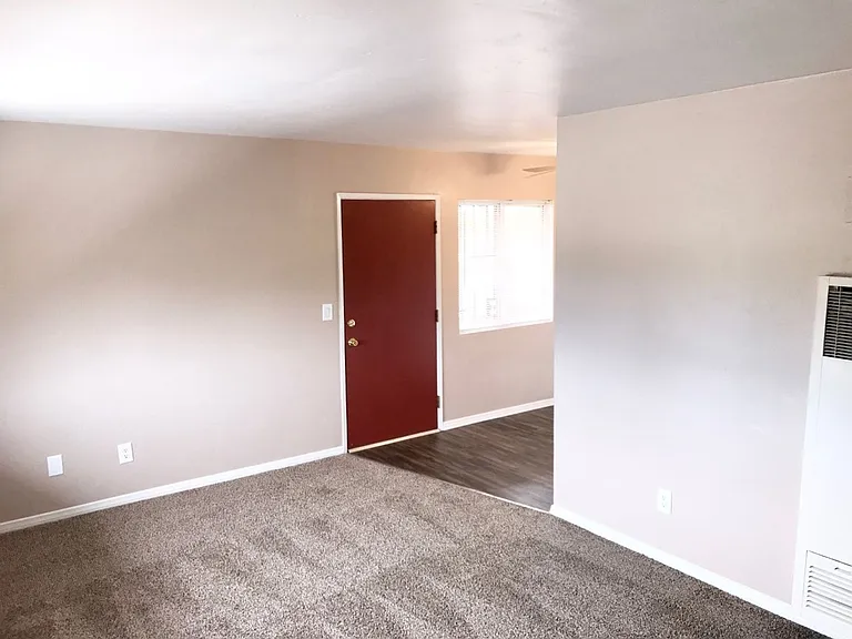 3144 Grape St — Photo 6