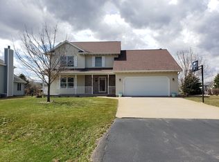 103 Overland Trl, Oshkosh, WI 54904