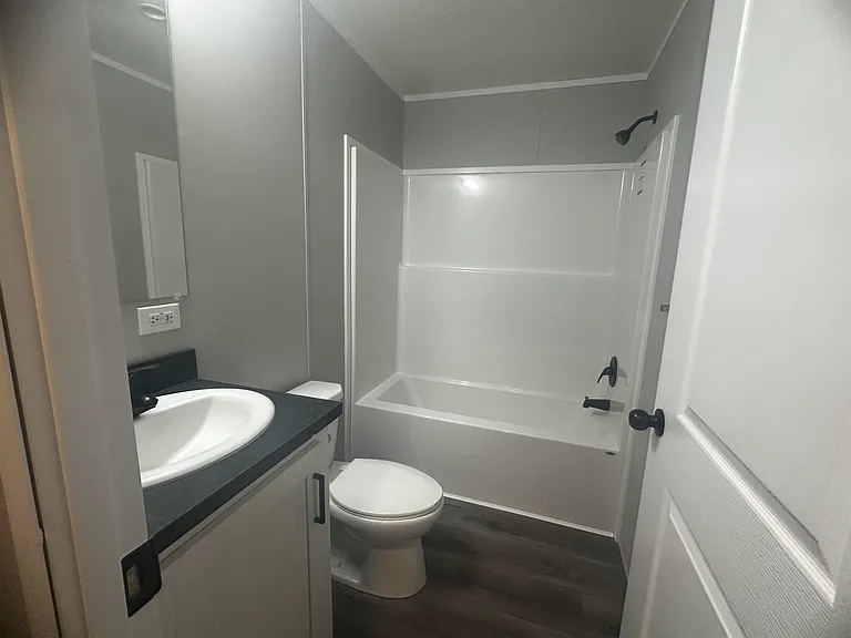 588 Hamilton St #588 — Photo 7