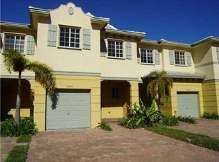 993 Abaco Ln, Riviera Beach, FL 33404