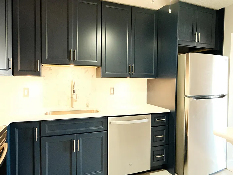 10 N Wood Ave #419 — Photo 5